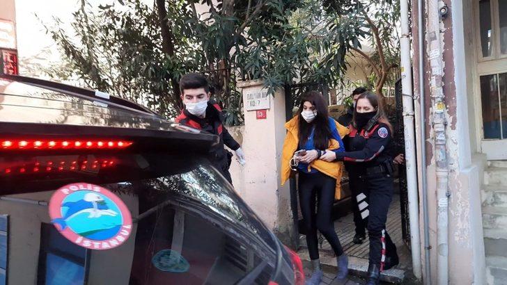 Beşiktaş’ta korku dolu anlar: Göğsünden yaralandı, kendini sokağa böyle attı G4