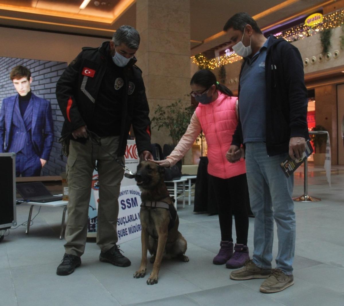 Narkotik k&ouml;peği "Oscar" ilgi odağı oldu