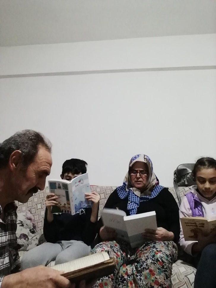 Uzaktan da olsa aynı anda kitap okudular G5
