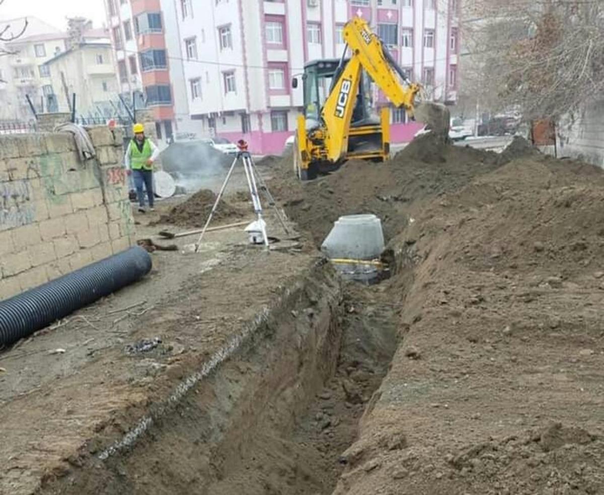 Iğdır&rsquo;da kanalizasyon ve i&ccedil;me suyu şebeke hattı &ccedil;alışmaları