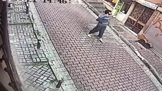 Beşiktaş'ta dehşet! Tartıştığı ev arkadaşını göğsünden bıçakladı