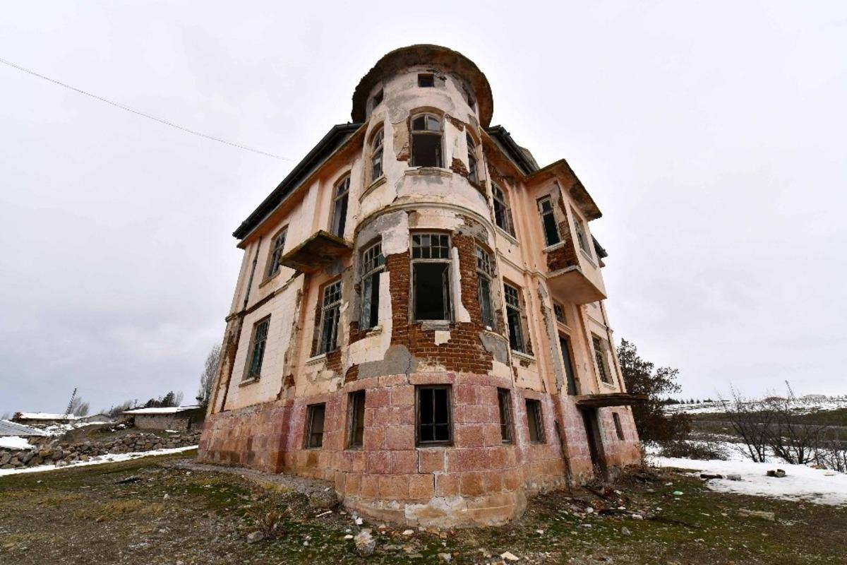 Ankara B&uuml;y&uuml;kşehir Belediyesi Halla&ccedil;lı Mehmet Ağa Konağı&rsquo;nı restore edecek