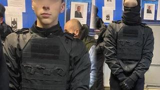 Polislerin arasına sızdı! Saatler sonra fark edildi