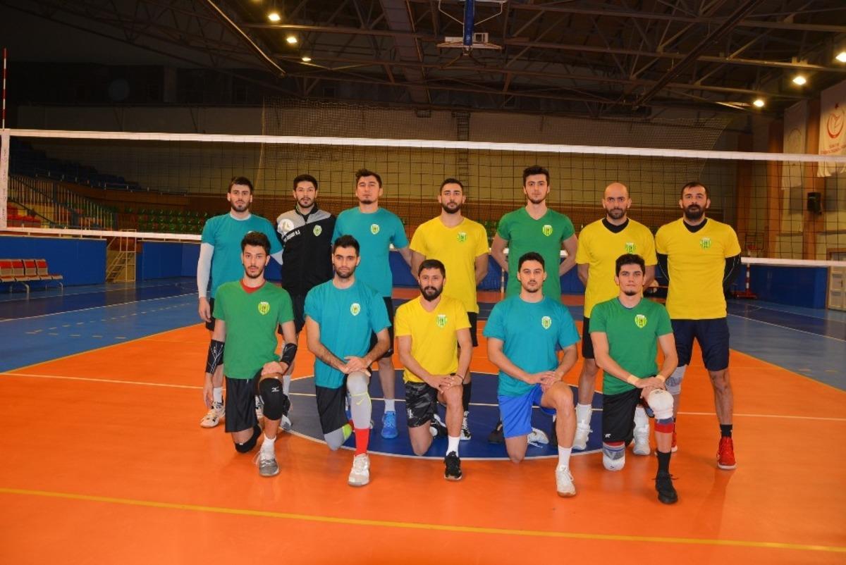 Korkuteli Belediyespor&rsquo;un zirve yarışını s&uuml;nrd&uuml;r&uuml;yor