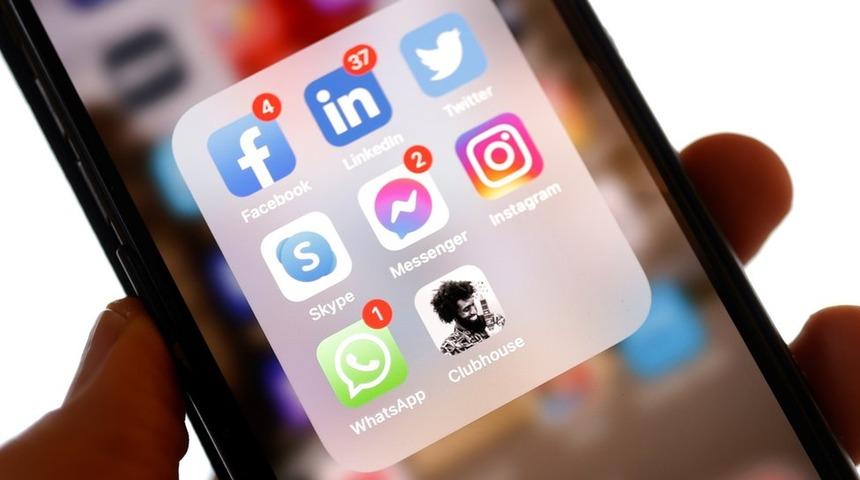Clubhouse: Pandemi döneminde yükselişe geçen, davet sistemiyle işleyen yeni sosyal medya platformu