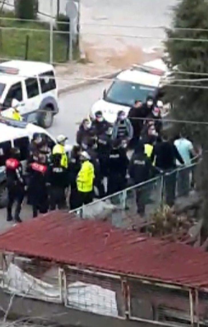 Kavgayı ayırmaya gelen polislere küfür edenler gözaltına alındı G3