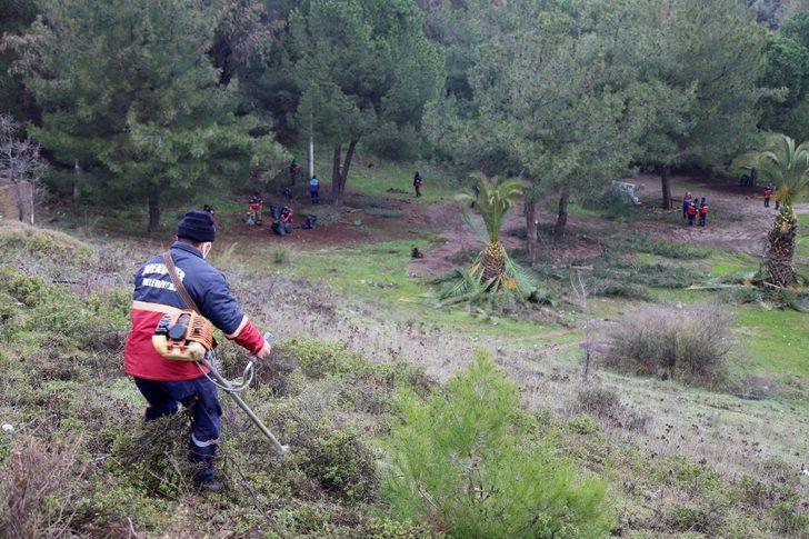 Menderes’teki piknik alanlarında budama ve temizlik çalışması G3
