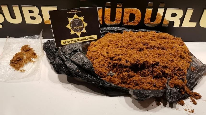 Adıyaman&rsquo;da 2 kilo 995 gram bonzai ele ge&ccedil;irildi