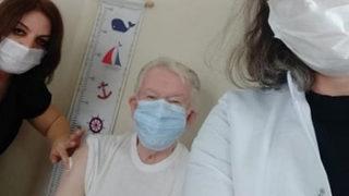 Uğur Dündar koronavirüs aşısı oldu