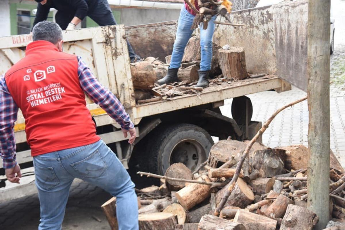 Bilecik Belediyesinden yakacak yardımı