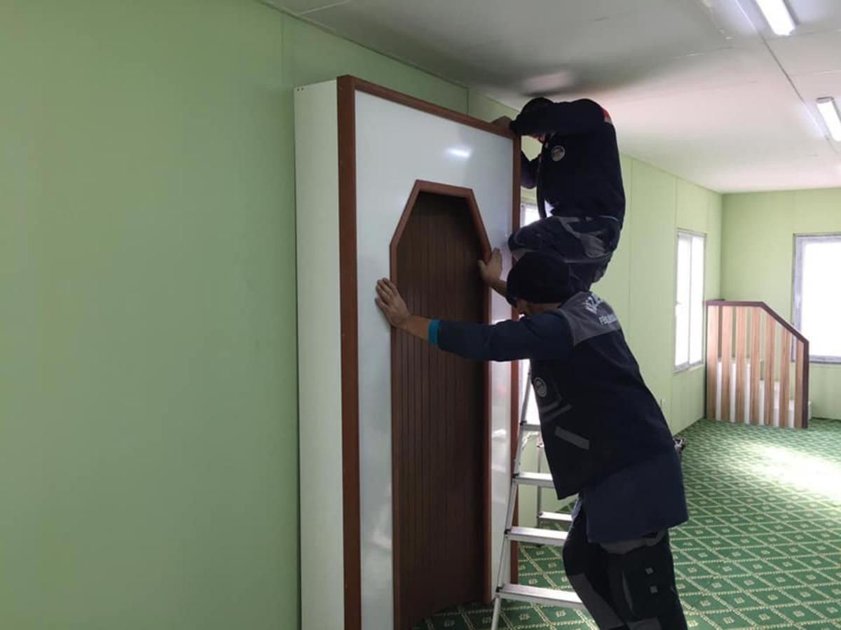 K&ouml;rfez&rsquo;de yeni mescidin i&ccedil; tefrişatı tamamlandı