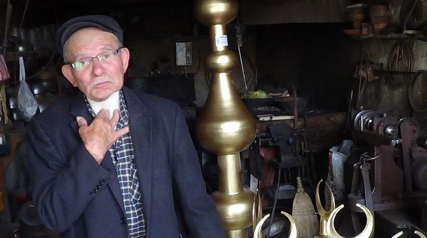 Ünlü ’cami alemi’ ustası 80 yaşında hayatını kaybetti