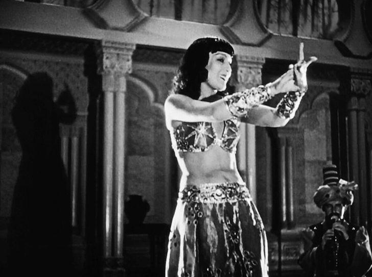Mata Hari’yi tahtından edecek olan ilk Türk ajan dansöz: Emine Adalet Pee