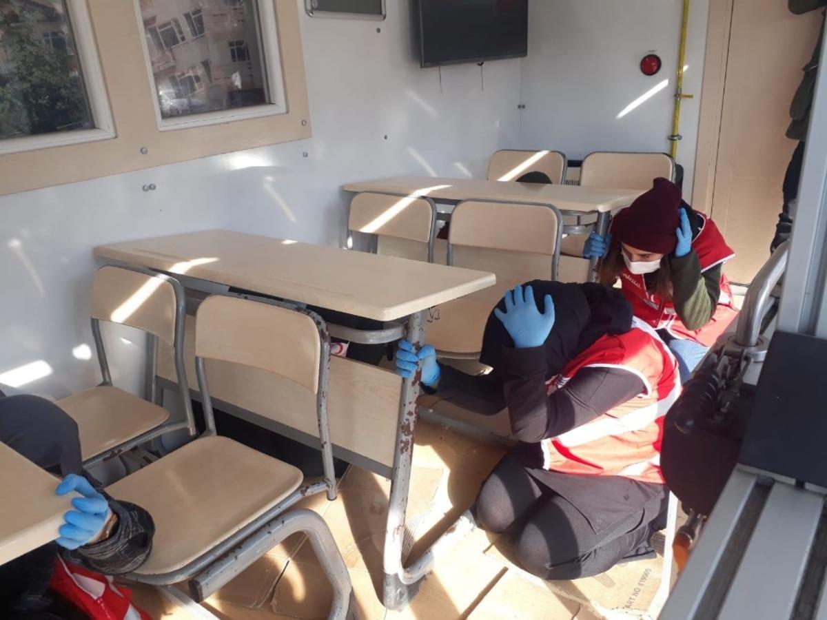 Sultangazi&rsquo;de uygulamalı deprem eğitimi