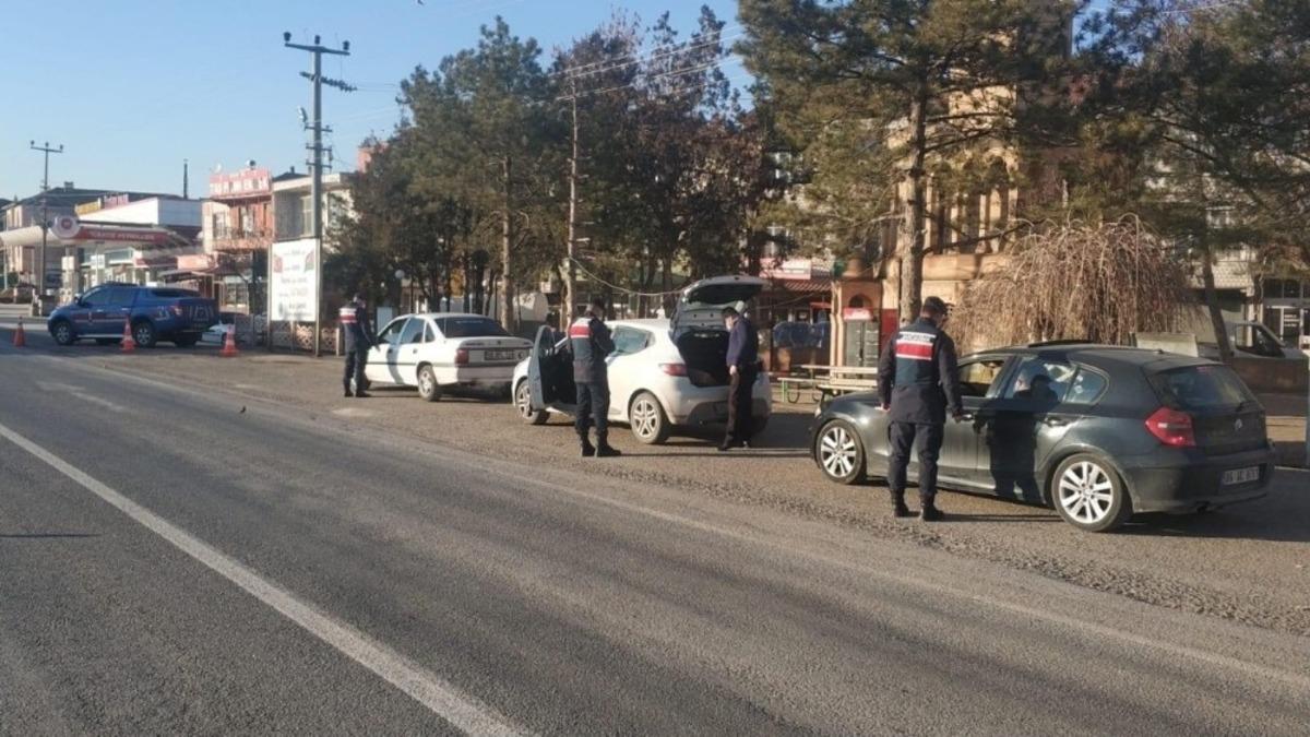 Korona vir&uuml;s tedbirlerine uymayan 26 kişiye idari işlem yapıldı