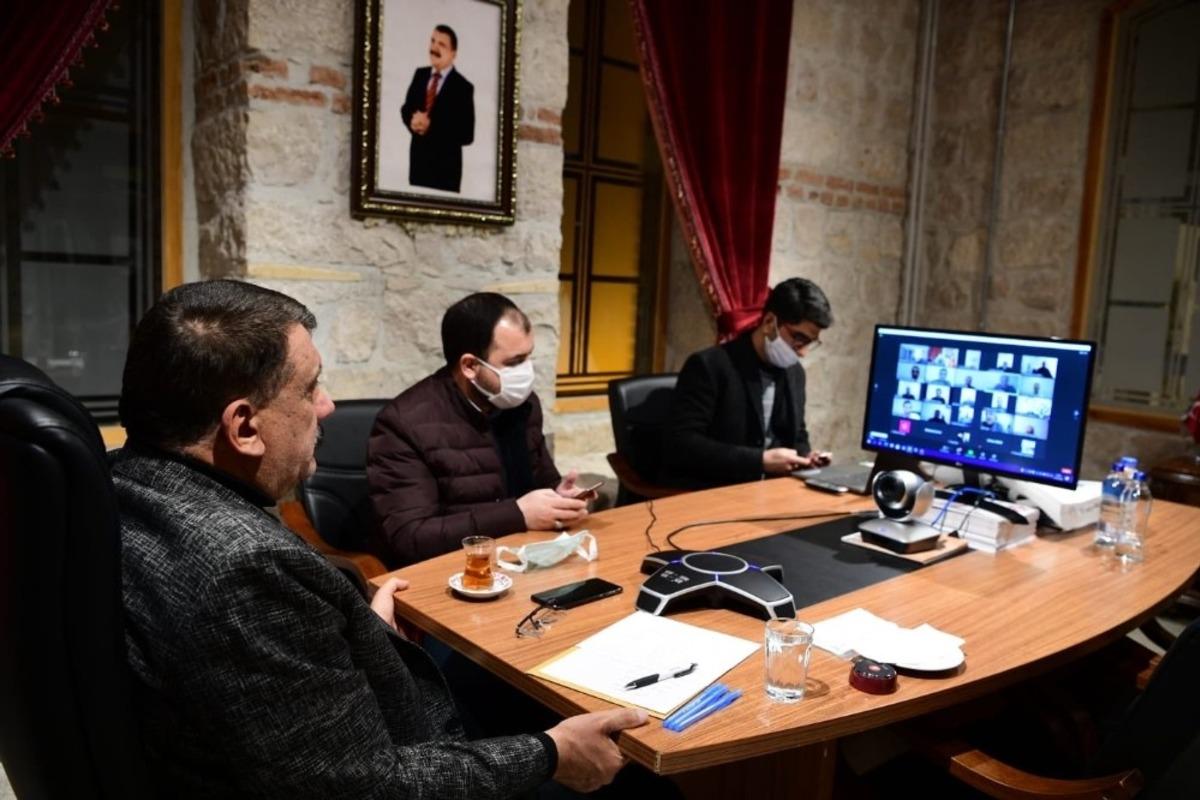 G&uuml;rkan&rsquo;dan tablet dağıtımı i&ccedil;in destek &ccedil;ağrısı