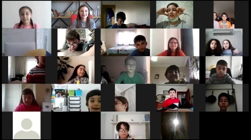 Edremit Belediyesi’nden çocuklara deney saatleri