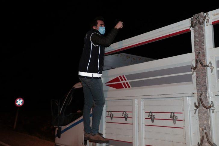 Aranan şahıs ve göçmen kaçakçılığı uygulaması G1