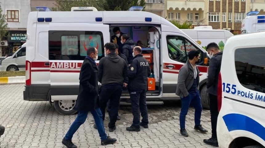 Adıyaman&rsquo;da bı&ccedil;aklı saldırı: 2 yaralı