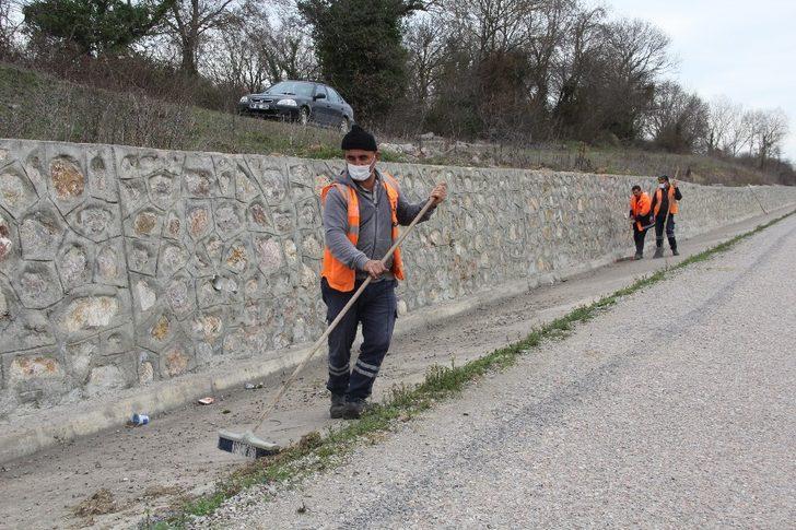 Sinop’ta araçlardan atılan çöpler ‘pes’ dedirtiyor G1