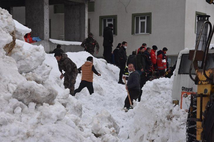 Kar kütlesi altında kalan 3 kişinin isimleri belli oldu G3