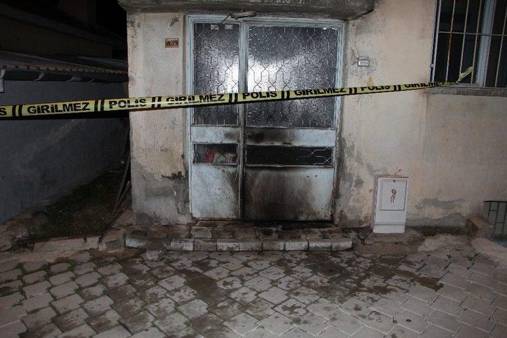Takıntılı eski sevgili erkek arkadaşının ailesinin evini yakmaya çalıştı G3