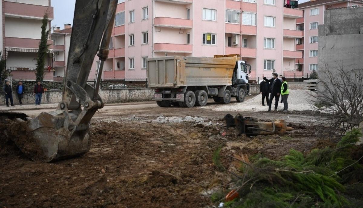 Ataevler K&ouml;pr&uuml;s&uuml;nde &ccedil;alışmalar s&uuml;r&uuml;yor