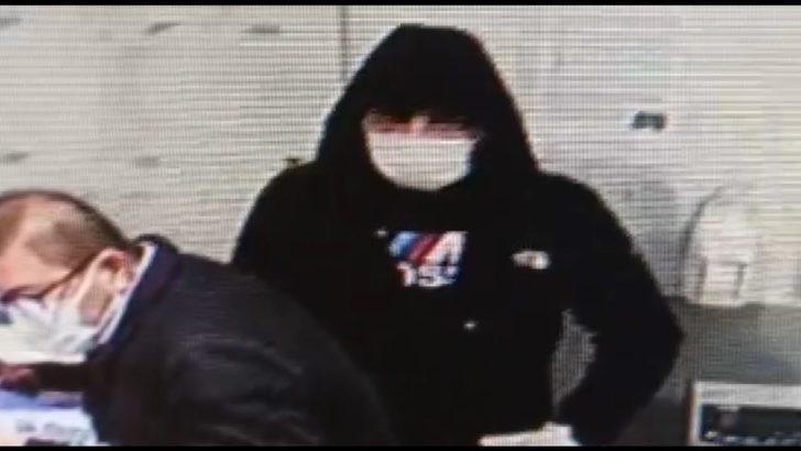 Görme engelli gence akıl almaz dolandırıcılık G2