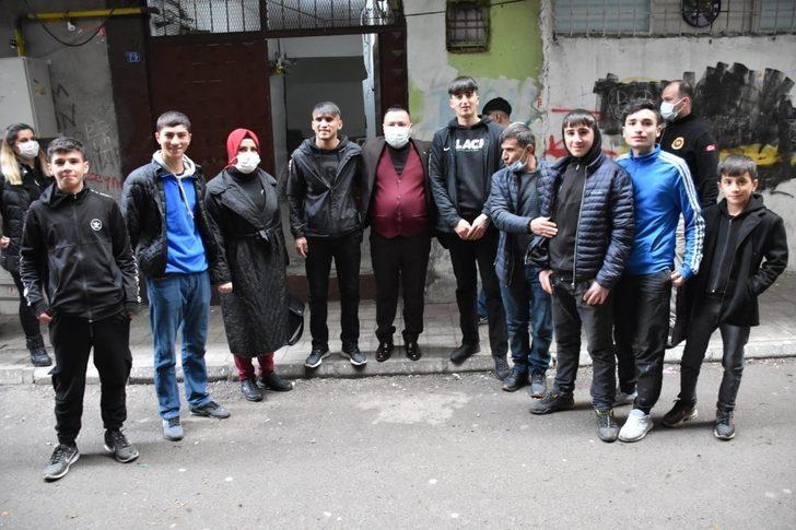 Başkan Beyoğlu, 22 ayda 2 bin 400 haneye misafir oldu G1