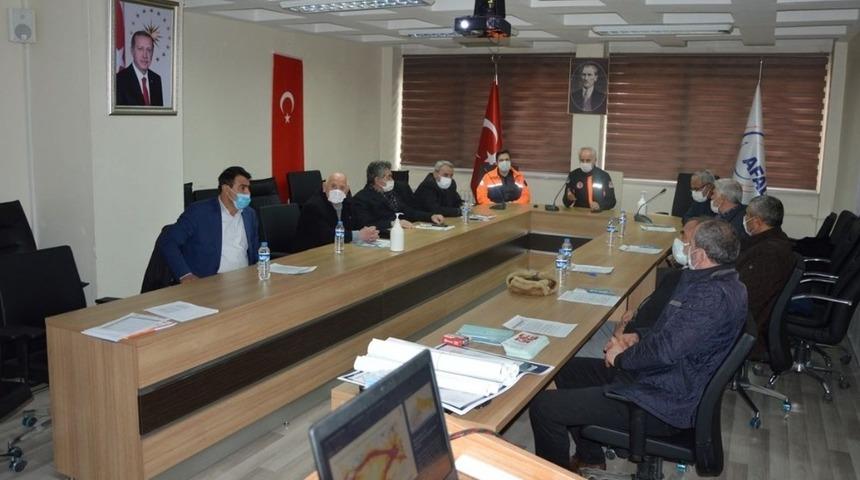 Bayburt’ta muhtarlara ‘Afet Farkındalığı Eğitimi’ verildi