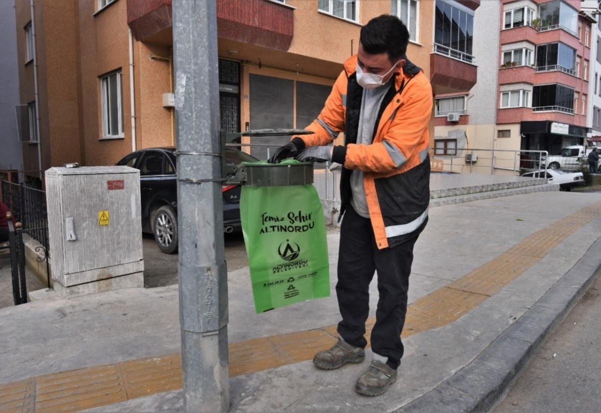 Altınordu&rsquo;da temassız &ccedil;&ouml;p kutusu d&ouml;nemi