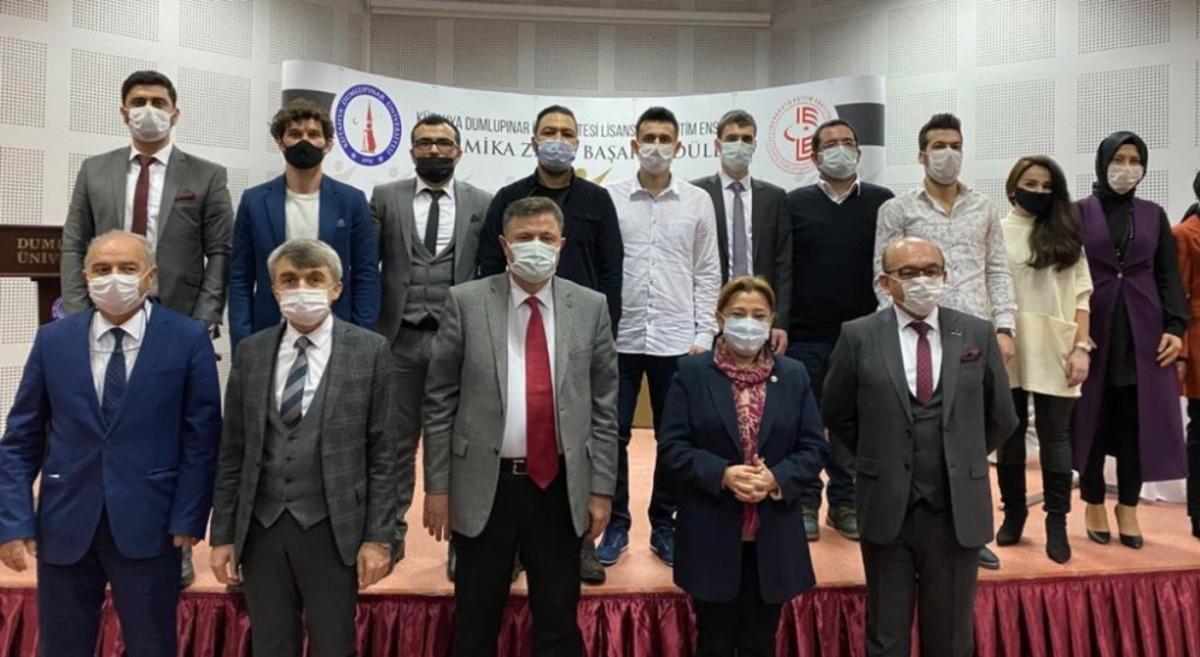 DP&Uuml;&rsquo;de &rsquo;Keramika Zirve Başarı &Ouml;d&uuml;lleri&rsquo; sahiplerini buldu