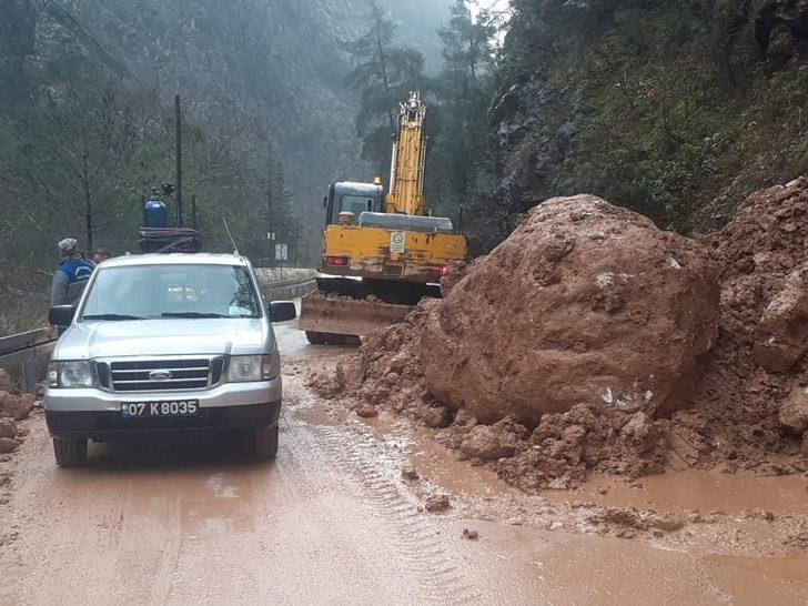 Kemer’de sağanak yağışa karşı tedbirler alındı G3