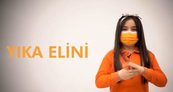 Minikler işaret diliyle koronaya dikkat çektiler G2