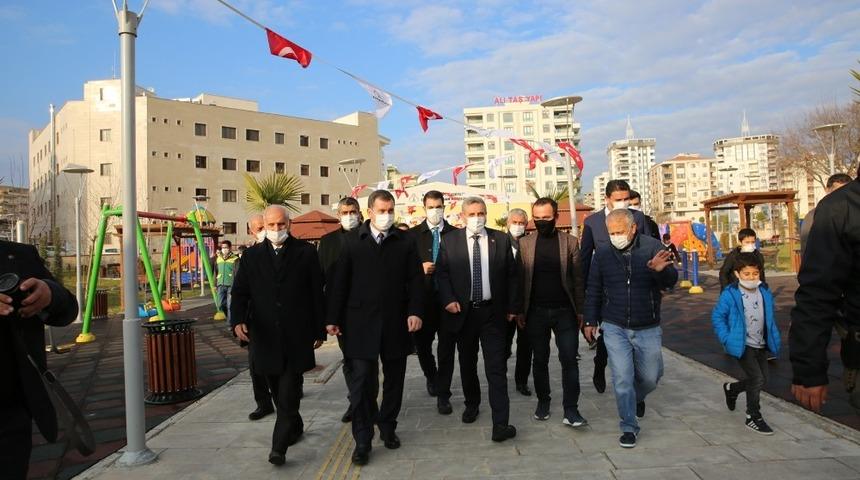 Karak&ouml;pr&uuml;&rsquo;de engelleri kaldıran merkez hizmete a&ccedil;ıldı