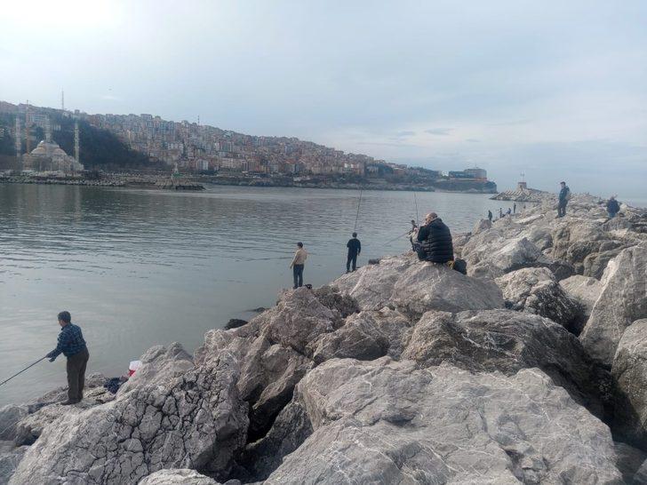 Amatör balıkçılar sarı kanat avladı G4