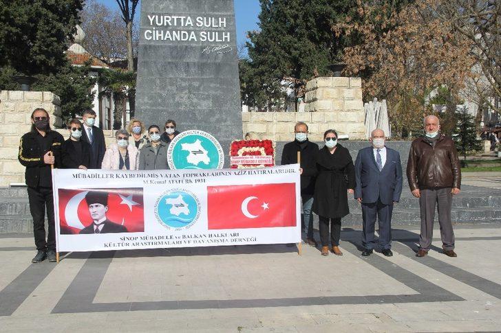 Sinop’ta mübadiller denize çelenk bıraktı G2