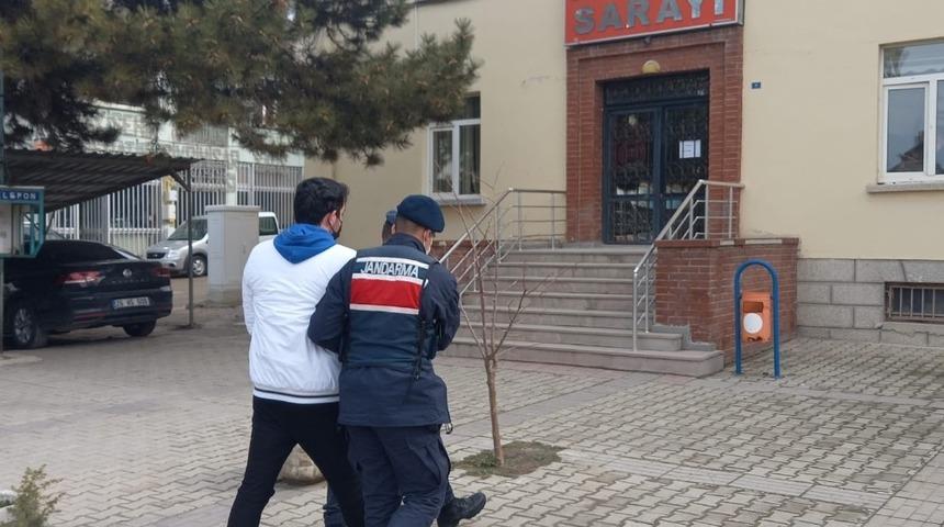 Otob&uuml;s yolculuğu yapan FET&Ouml; ş&uuml;phelisi yakalandı