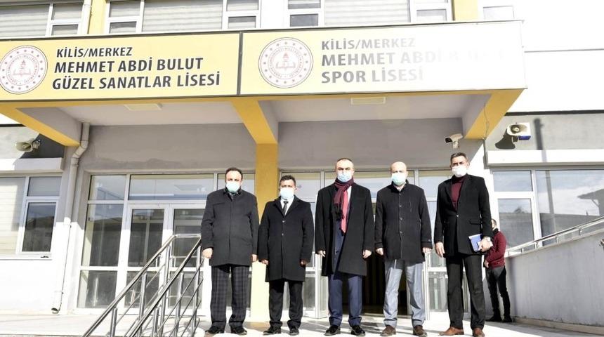 Vali Soyt&uuml;rk Yapımı devam eden okulları inceledi