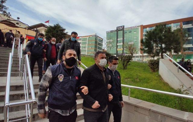 Mersin’de belediyedeki yangının zanlıları adliyeye sevk edildi