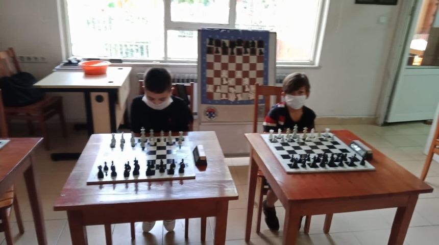 Burhaniye’de Bursem Kursları kısmen başladı