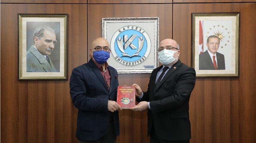 Erciyes A.Ş. Y&ouml;netim Kurulu Başkanı Cıngı, Rekt&ouml;r Karamustafa&rsquo;yı Ziyaret Etti