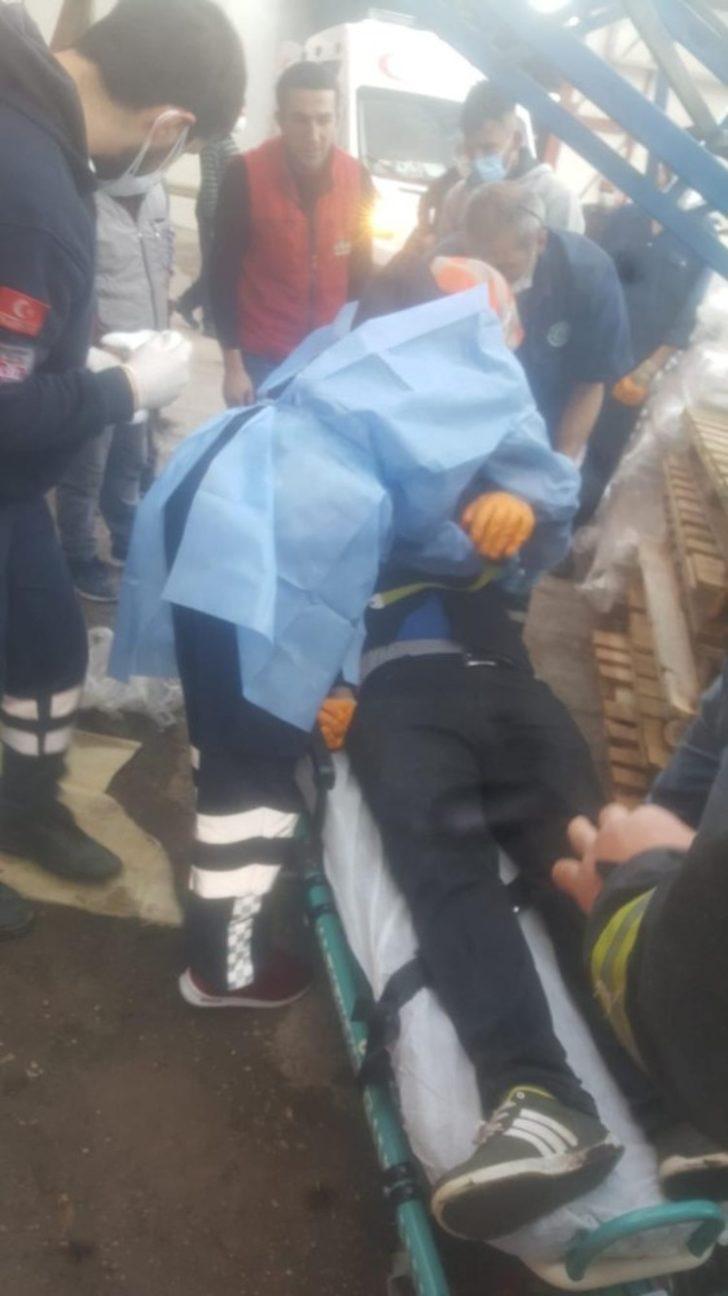 Yükleme bandına kolu sıkışan işçi ağır yaralandı G1