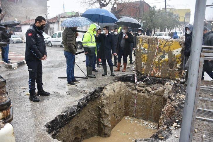 Şehzadeler’deki su taşkınına anında müdahale felaketi önledi G2