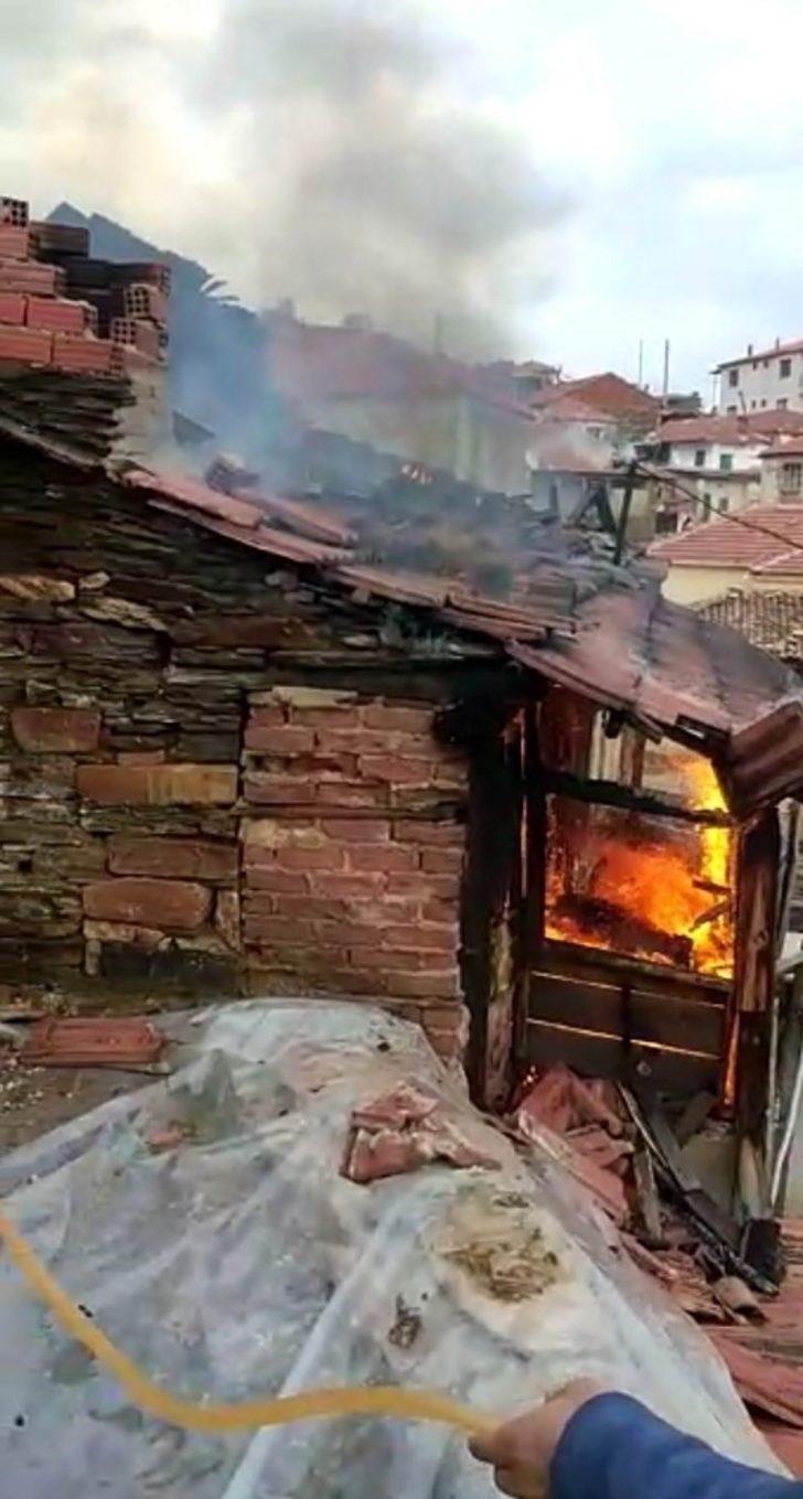 Manisa’da 101 yaşındaki kadın yangında öldü G3