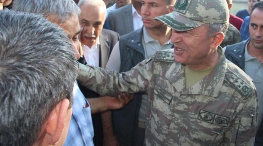 Genelkurmay Başkanı Hulusi Akar'dan Balıklıg&ouml;l'de yerli turistlere kebap esprisi