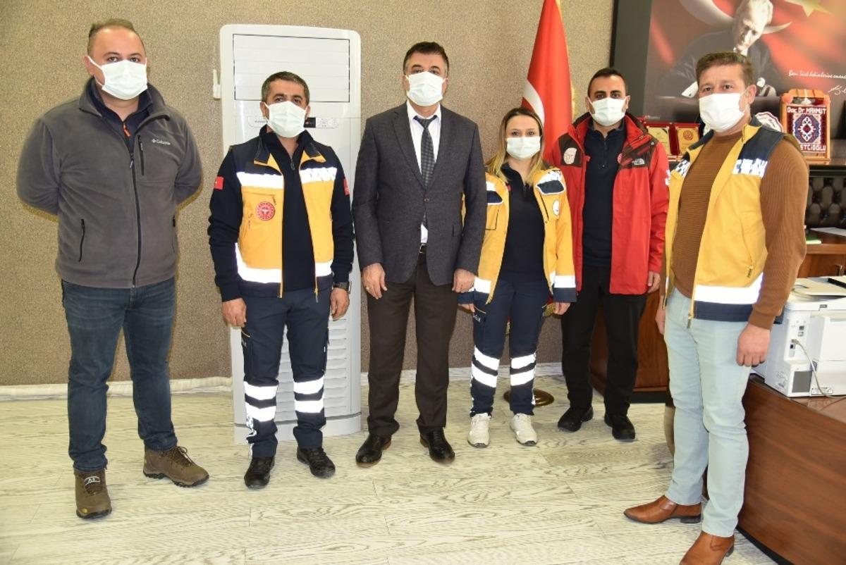 Sağlık M&uuml;d&uuml;r&uuml; S&uuml;nnet&ccedil;ioğlu&rsquo;ndan 112 &ccedil;alışanlarına teşekk&uuml;r plaketi