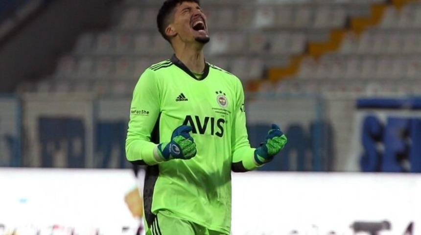 Fenerbahçe'de maçın adamı Altay Bayındır konuştu!