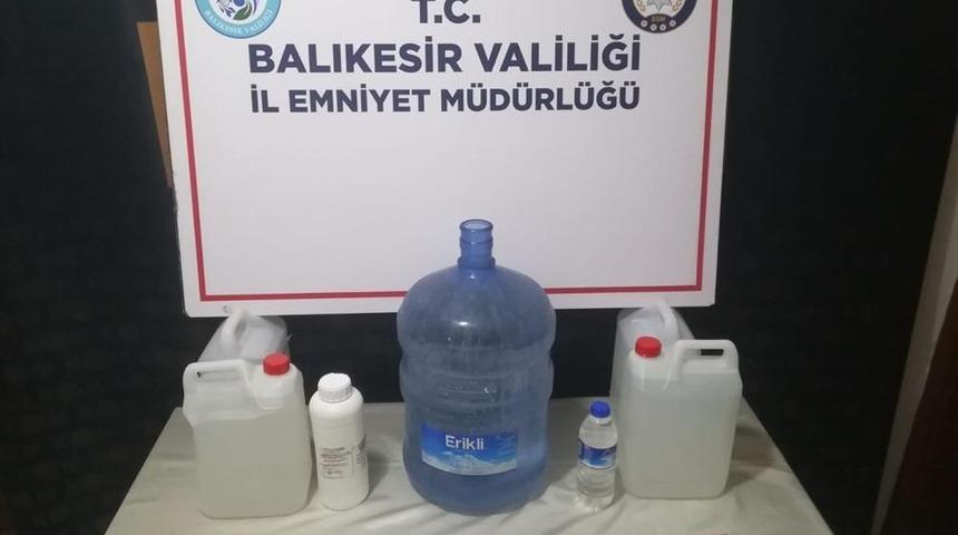 Bandırma’da sahte rakı ele geçirildi
