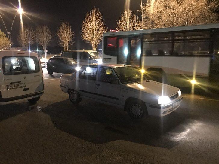 Çaldıkları otomobille gezerken yakalandılar G3